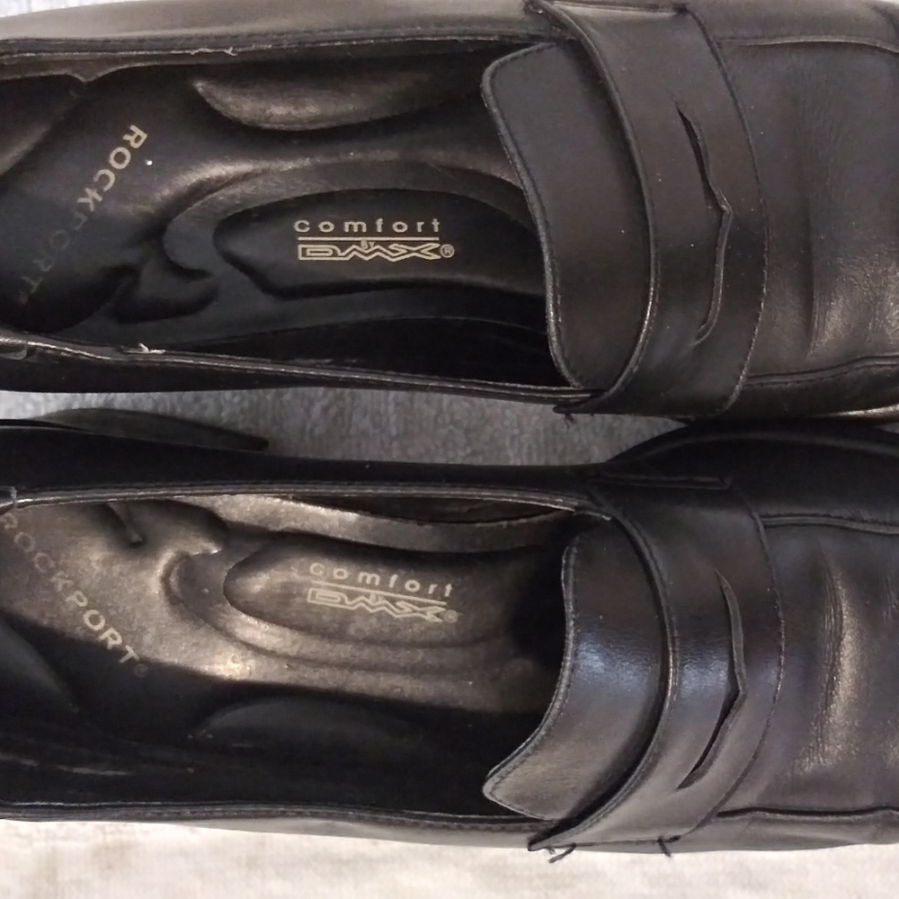Dress shoes